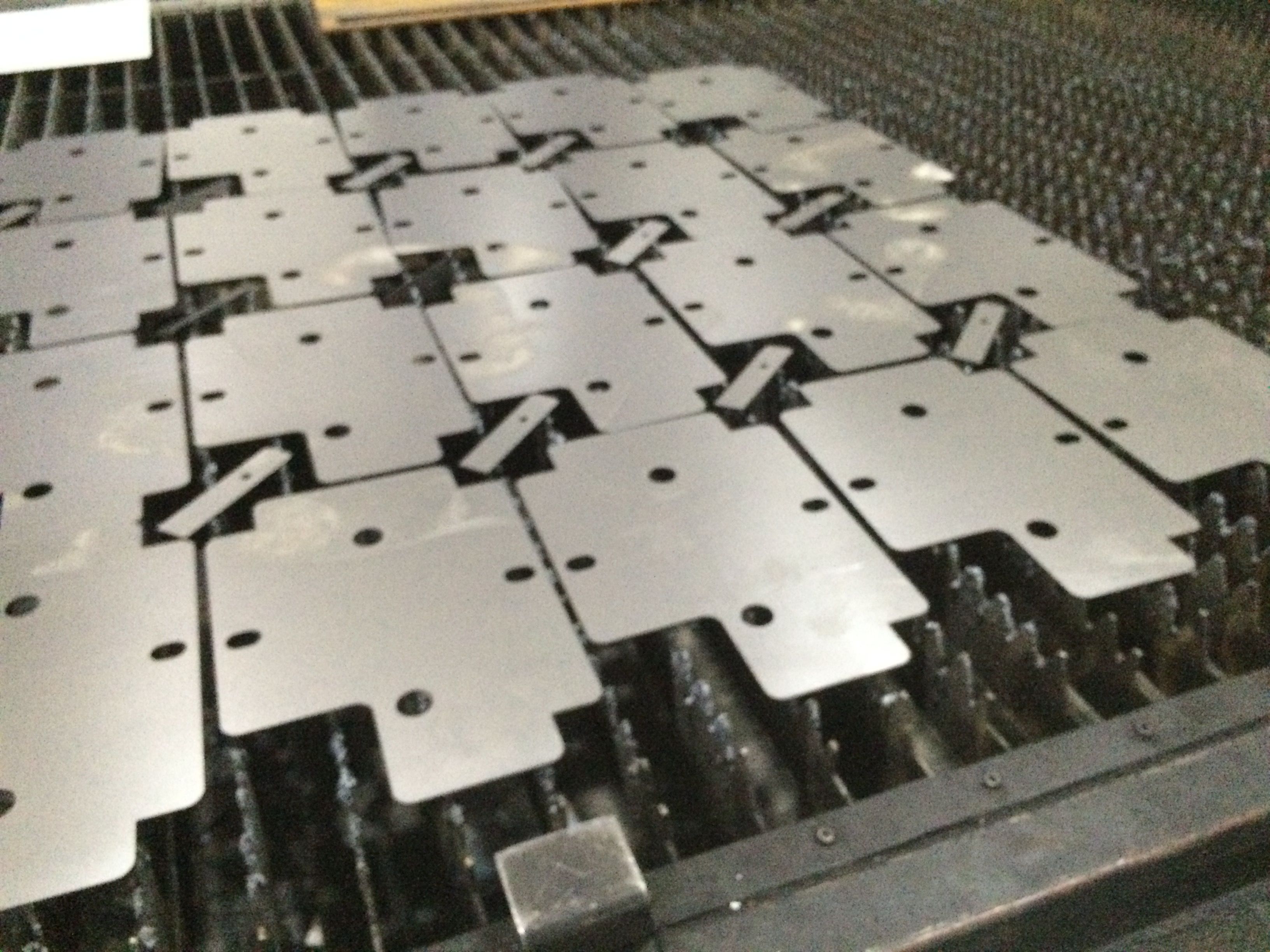 【百科】不銹鋼就是不帶磁，不帶磁就是好不銹鋼嗎？如果微帶磁了就不是304了嗎？